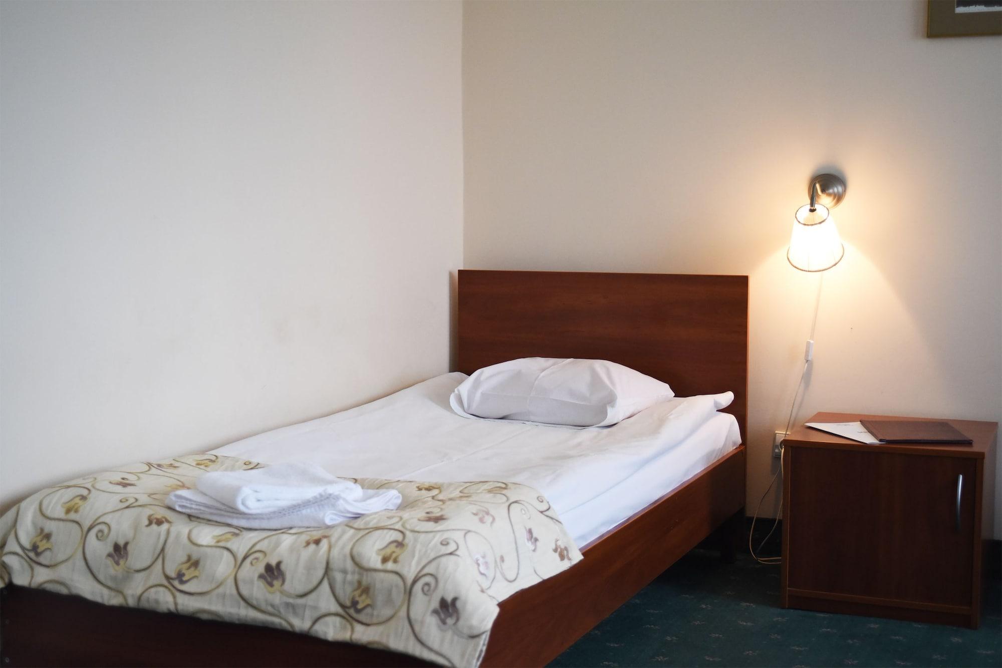 Parkhotel Economic Wielka Wies  Εξωτερικό φωτογραφία