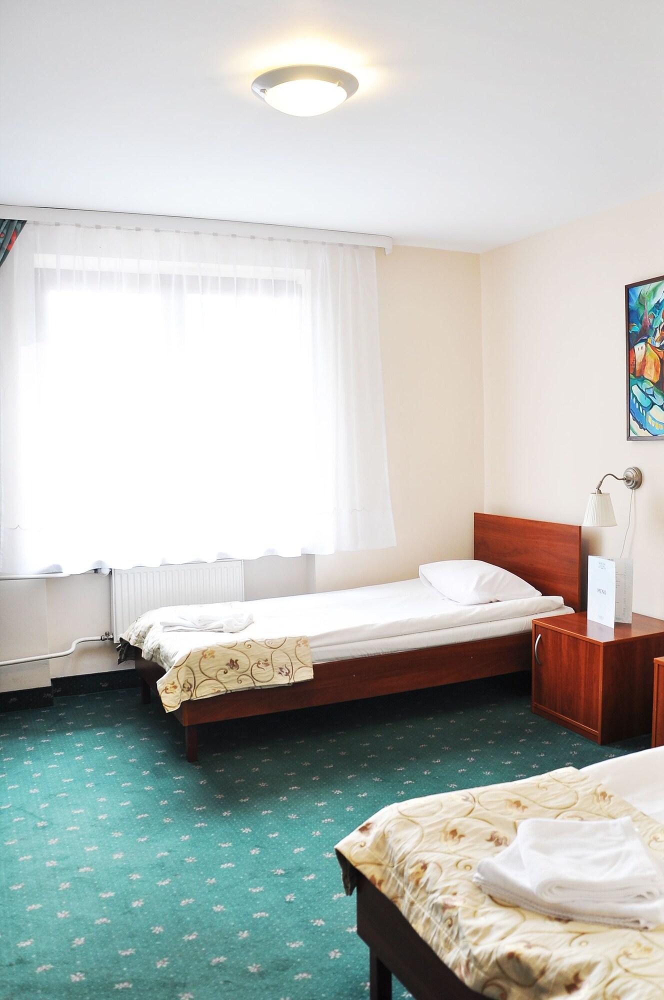 Parkhotel Economic Wielka Wies  Εξωτερικό φωτογραφία
