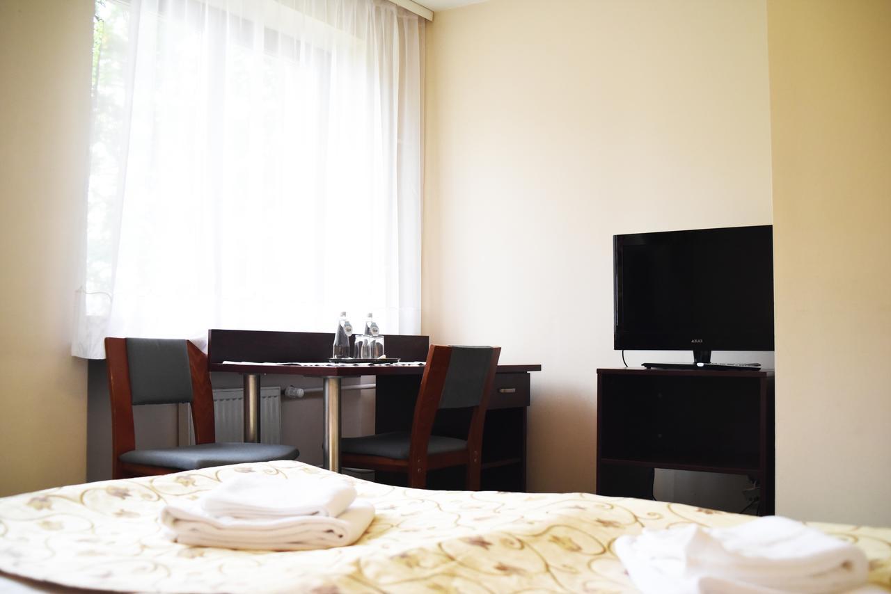 Parkhotel Economic Wielka Wies  Εξωτερικό φωτογραφία
