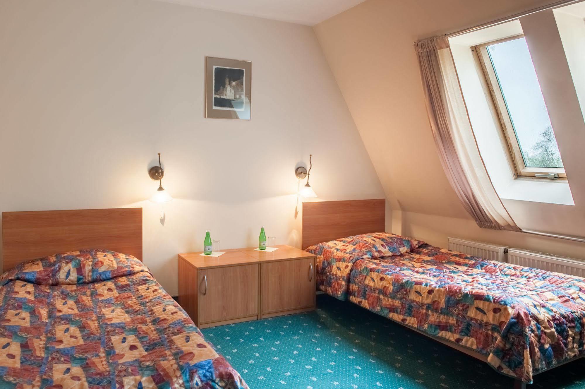 Parkhotel Economic Wielka Wies  Εξωτερικό φωτογραφία